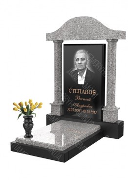 Памятник c аркой и колонами. Модель - КОЛ028
